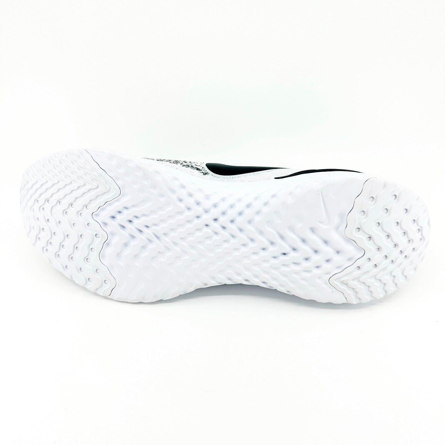 Nike Epic React Flyknit 2 White Black Platinum Oreo Mens Running Sneaker