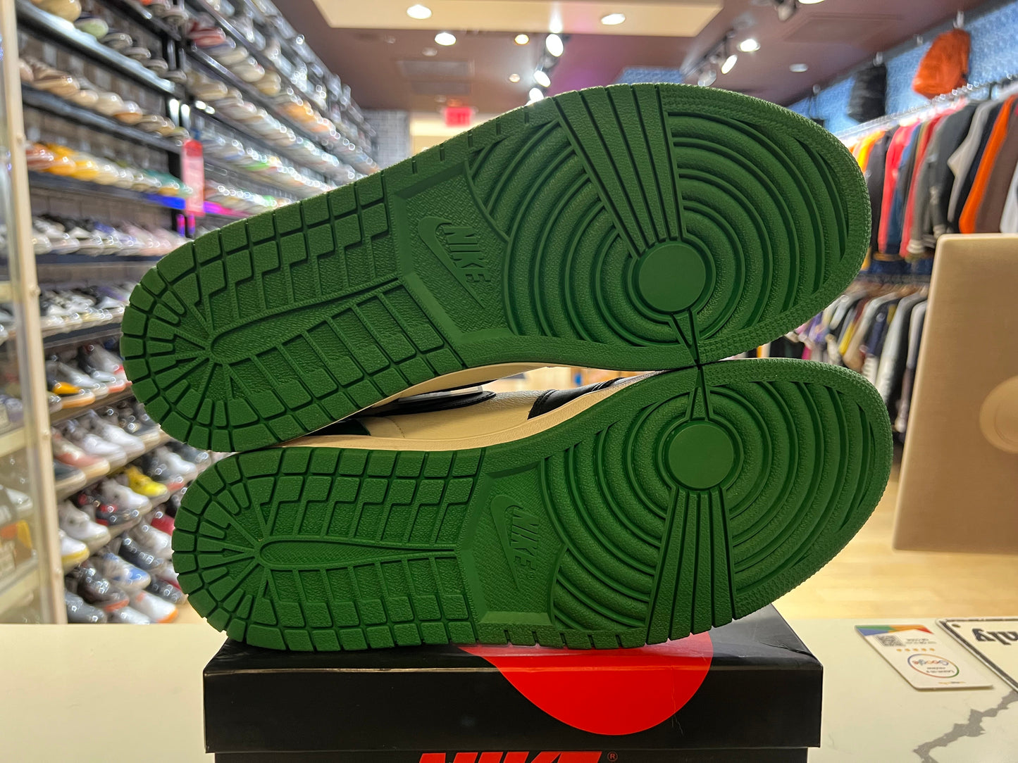 PRE OWNED Jordan 1 High “Pine Green”