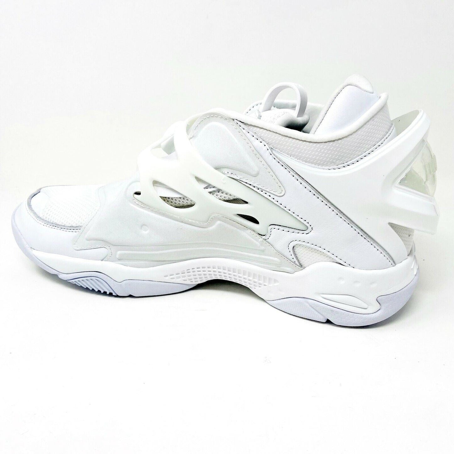 Reebok x JUUN J Pump Court White Cool Grey Mens Basketball Sneakers H69059
