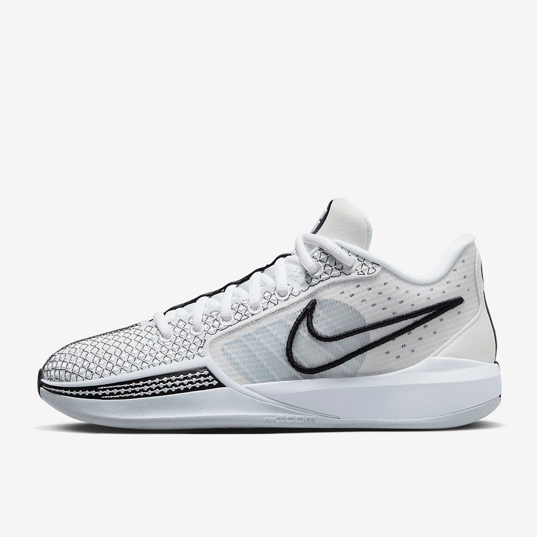 Nike Womens Sabrina 1
