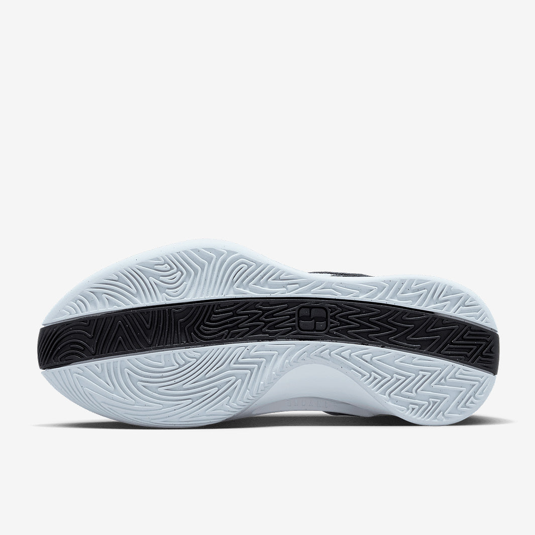 Nike Womens Sabrina 1