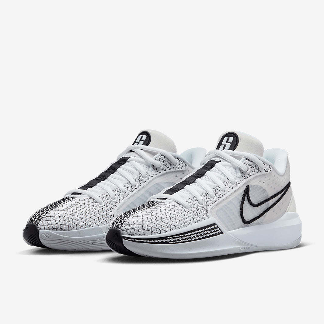 Nike Womens Sabrina 1