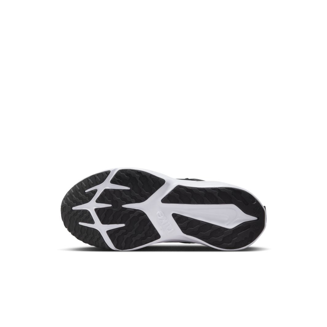 Nike Older Kids Star Runner 4 (GS) - Black/White