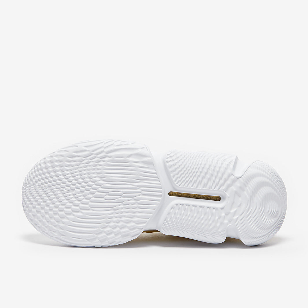 Under Armour Womens Flow Breakthru 4