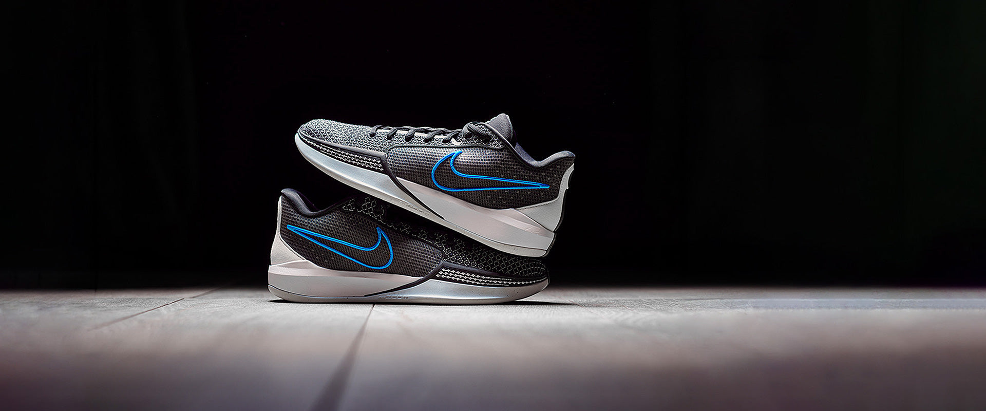 Nike Womens Sabrina 1