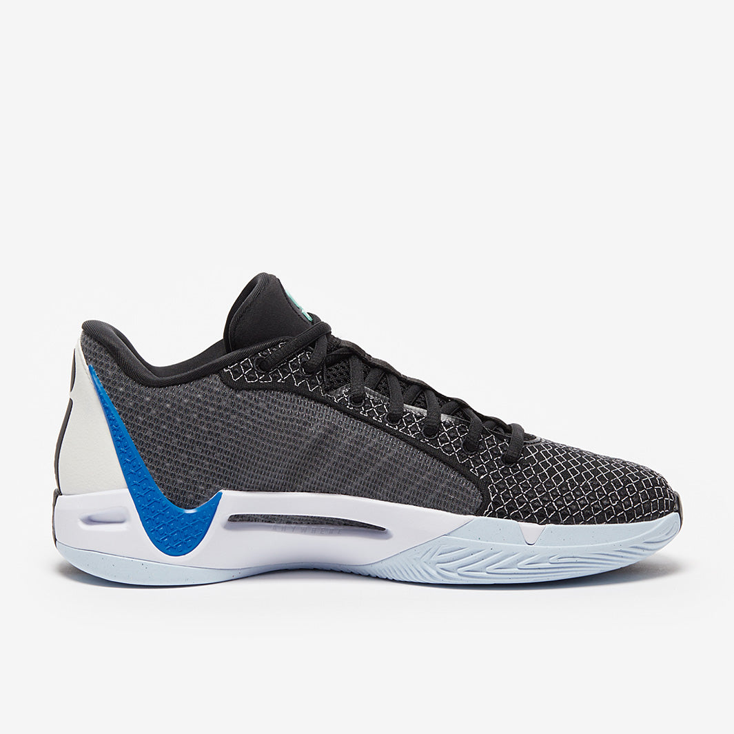 Nike Womens Sabrina 1