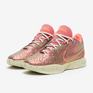 Nike LeBron 21
