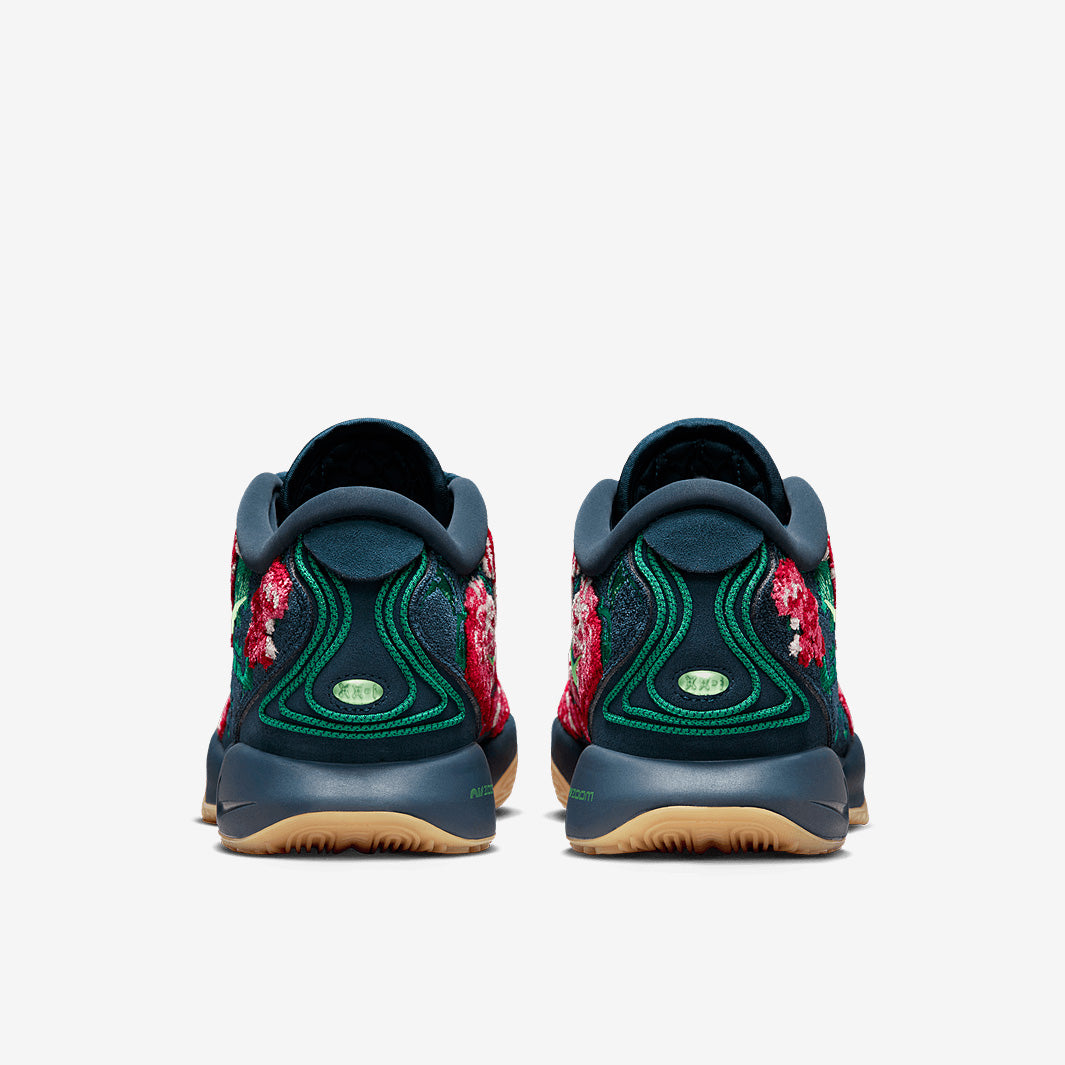 Nike LeBron 21 PRM