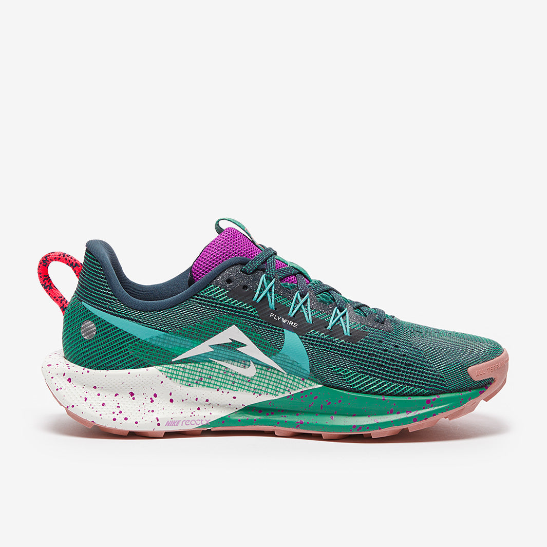 Nike Womens Pegasus Trail 5