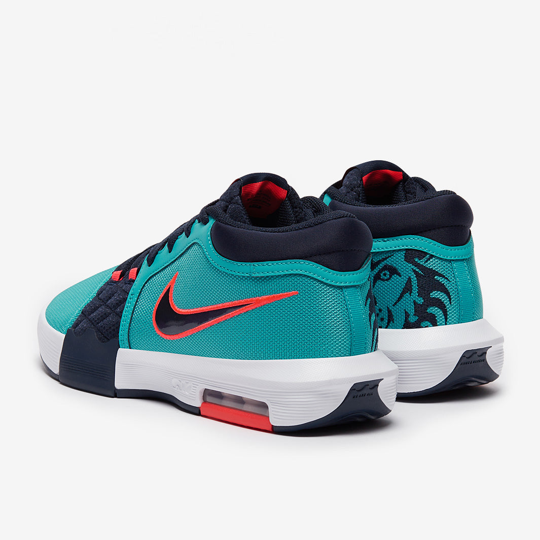 Nike Lebron Witness VIII