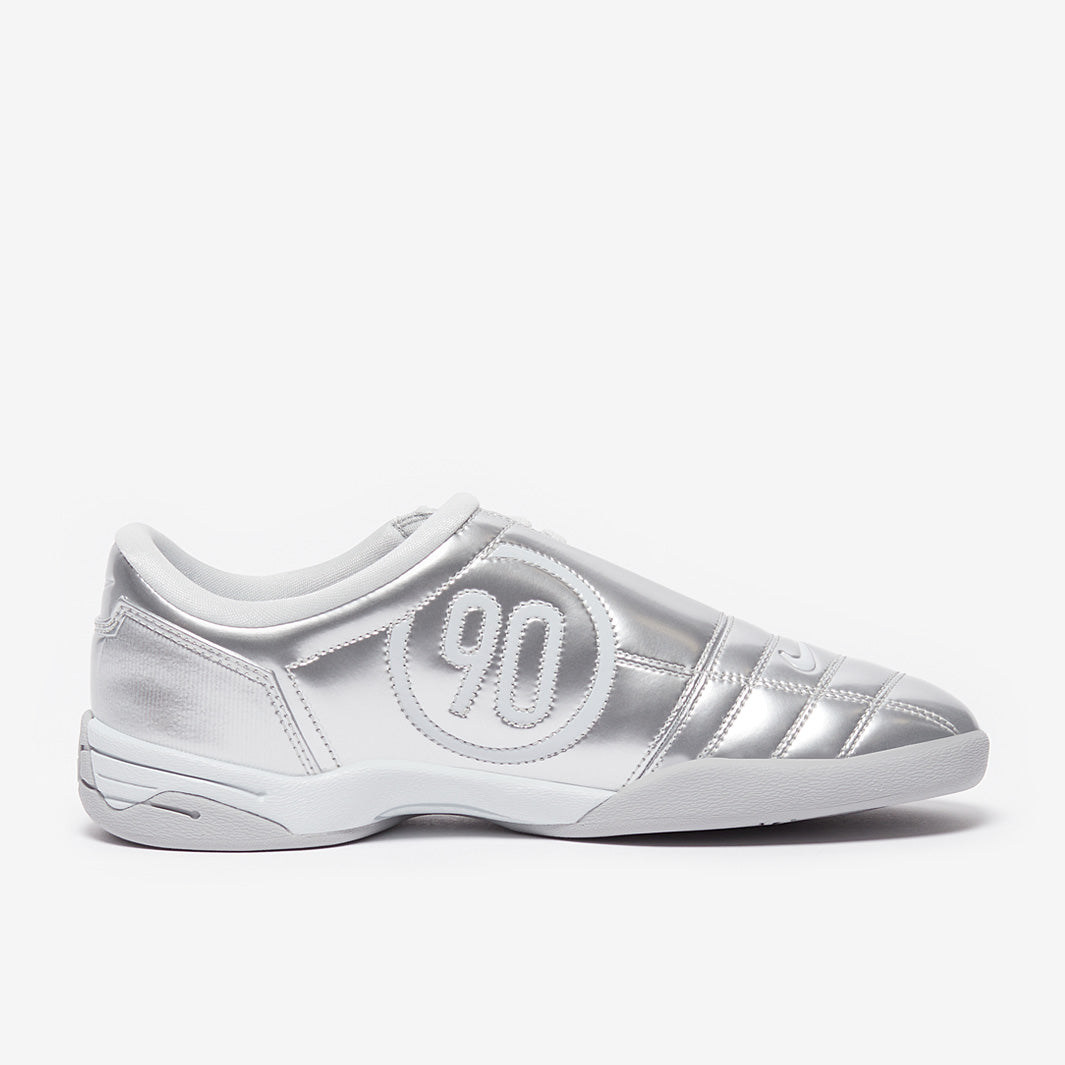 Nike Sportswear Womens T90