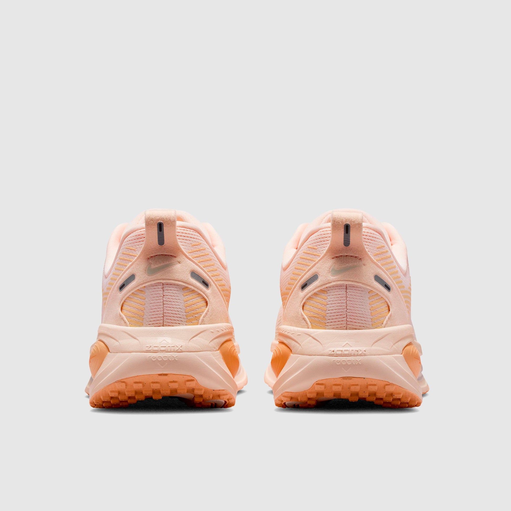 Nike Womens Vomero 18
