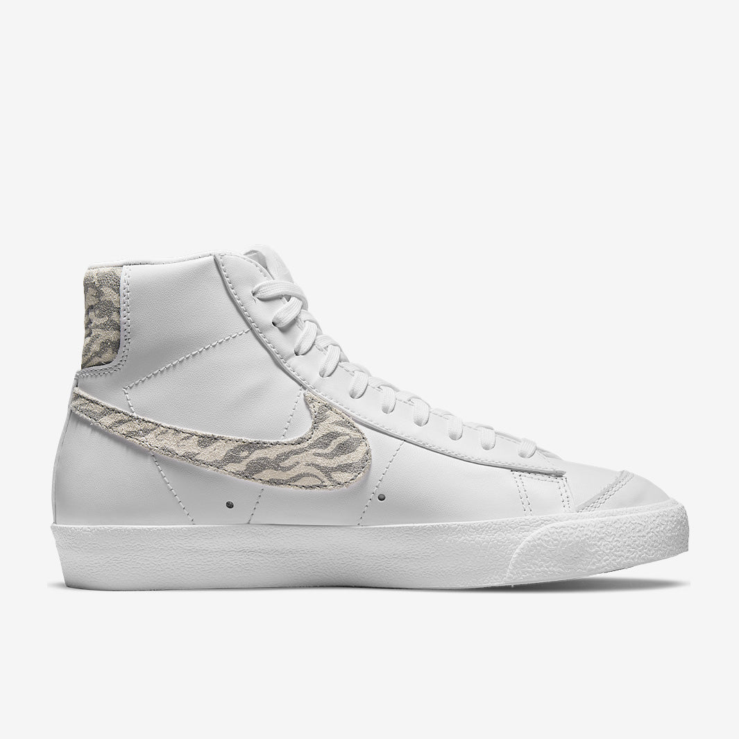 Nike Sportswear Womens Blazer Mid 77 SE