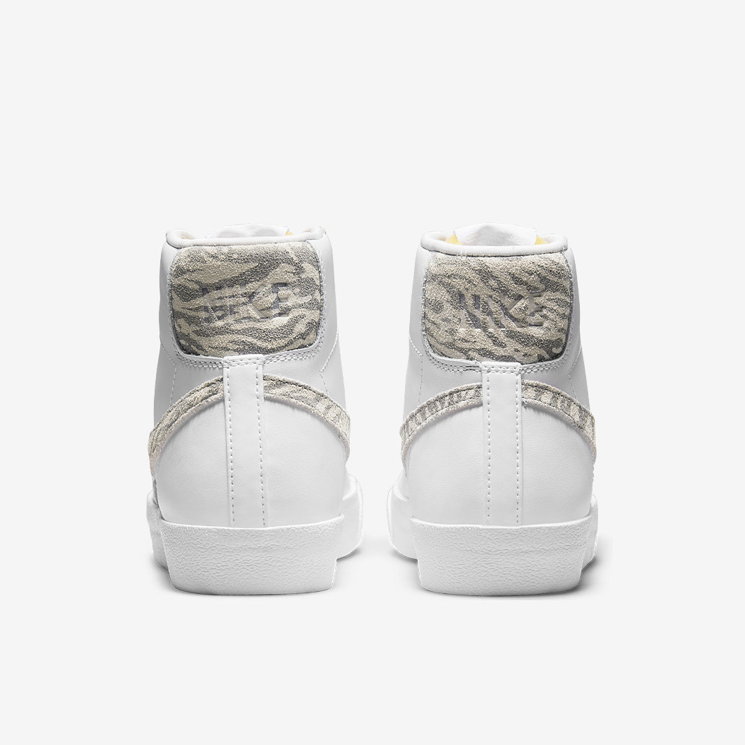 Nike Sportswear Womens Blazer Mid 77 SE