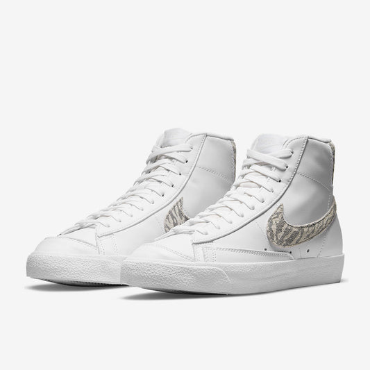 Nike Sportswear Womens Blazer Mid 77 SE