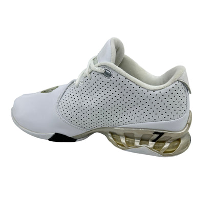 Nike Zoom Vick II Low White Black Mens Athletic Sneaker