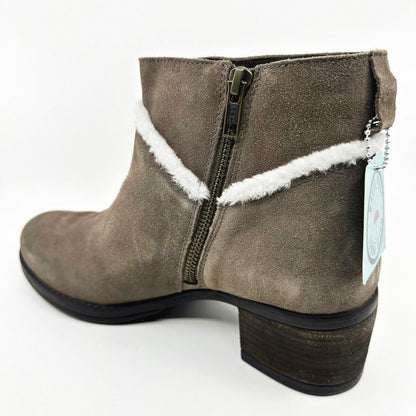 Skechers Fleek Himalayan Taupe Womens Size 8.5 Leather Ankle Bootie