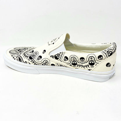 Vans Classic Slip On (Bandanas) Classic White Black Skulls Womens Casual Shoes