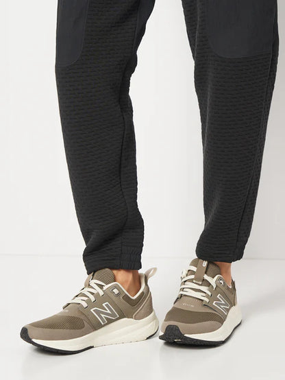 Women's Wide Fit New Balance Dynasoft UA900DC2 Running Trainers