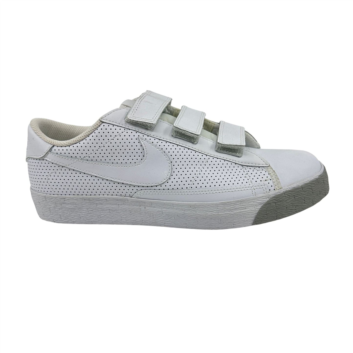Nike Blazer Low V Triple White Mens Athletic Sneaker