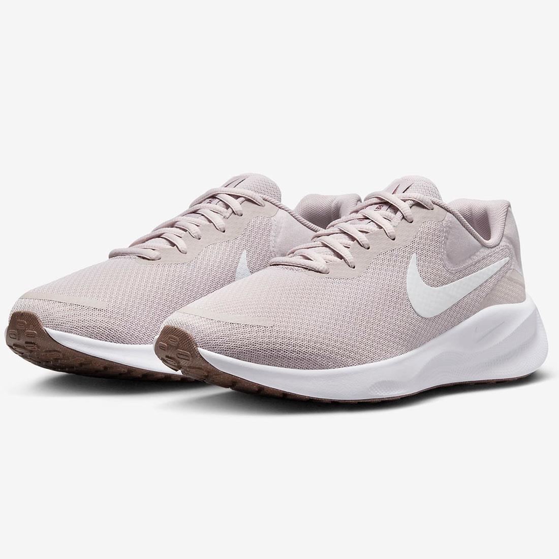 Women's Wide Fit Nike FZ6829-007 Revolution 7 Trainers
