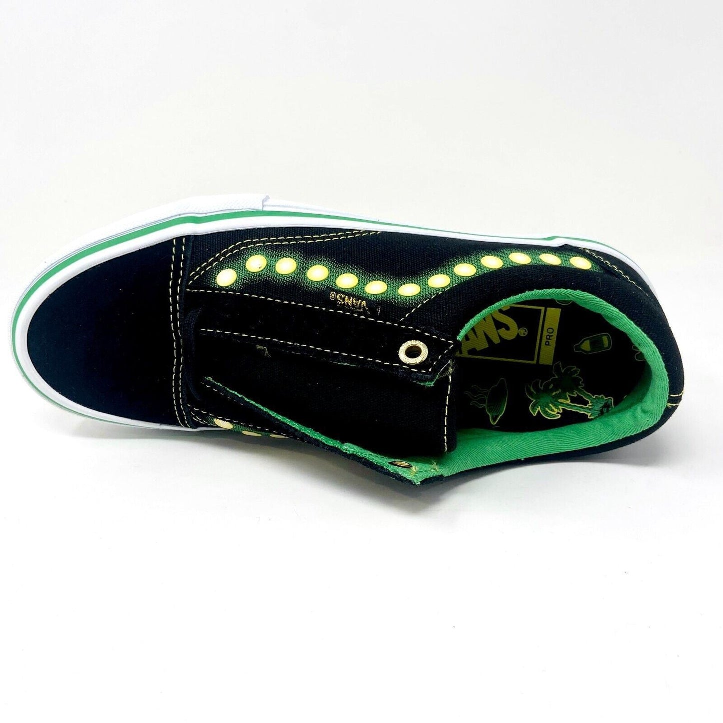 Vans Old Skool Pro (Shake Junt) Black White Green Womens Casual Shoes