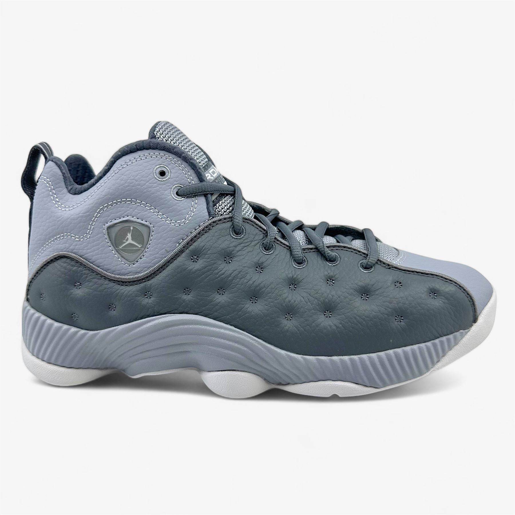 Jordan Jumpman Team 2 Cool Grey White Wolf Grey Mens Athletic Sneaker