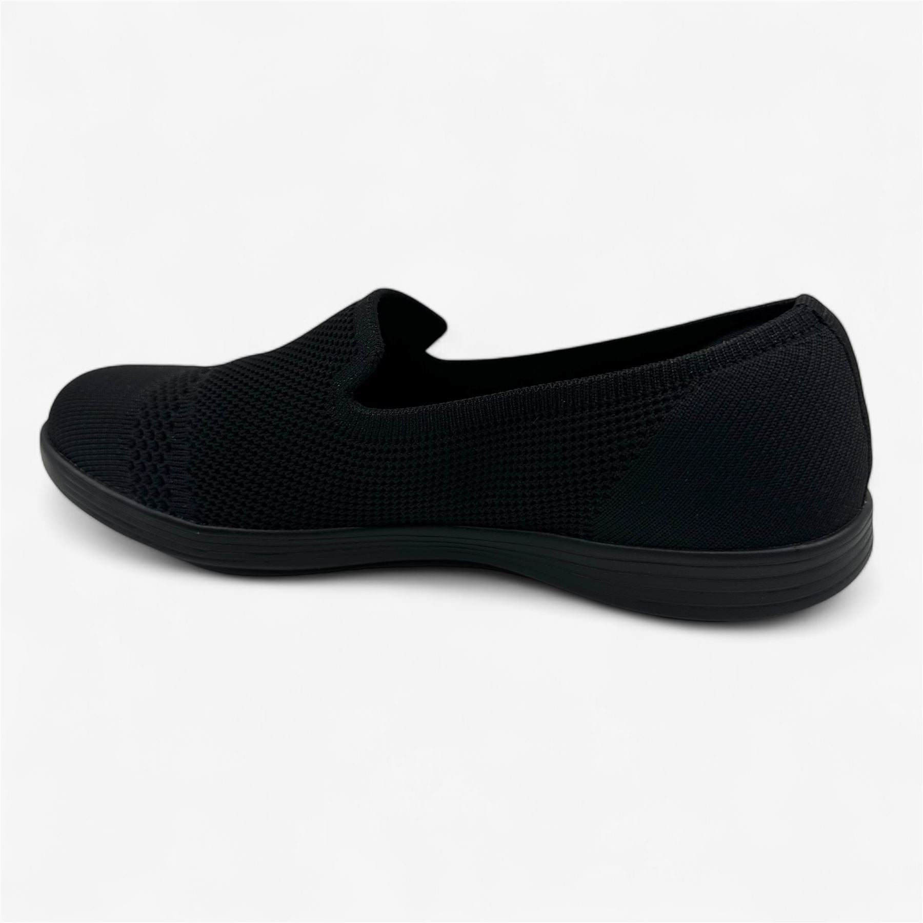 Skechers One The Go Dreamy Beaming Blacck Womens Casual Slip-On