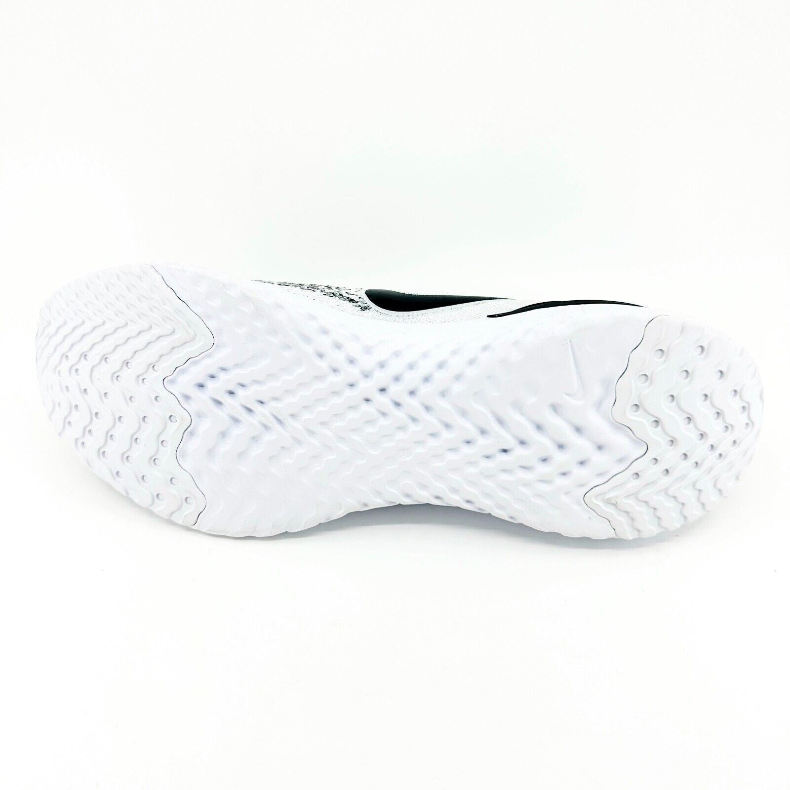 Nike Epic React Flyknit 2 White Black Platinum Oreo Mens Running Sneaker