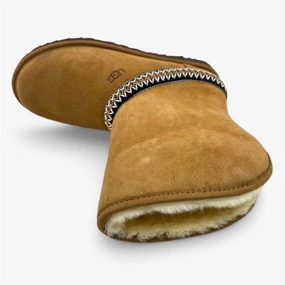 UGG Classic Short Crescent Chestnut Womens Boot Shearling Style