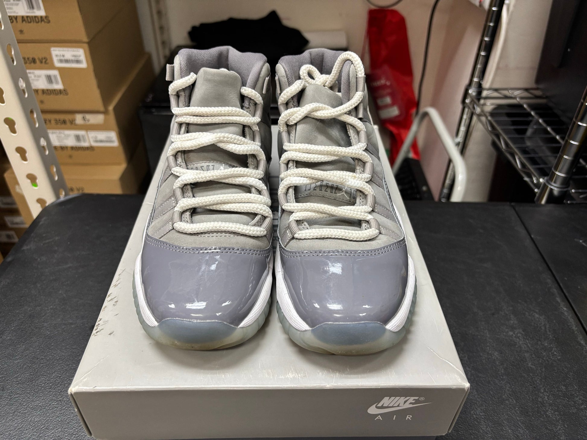 PRE OWNED Air Jordan Retro 11 "Cool Grey" 2021 (GS)