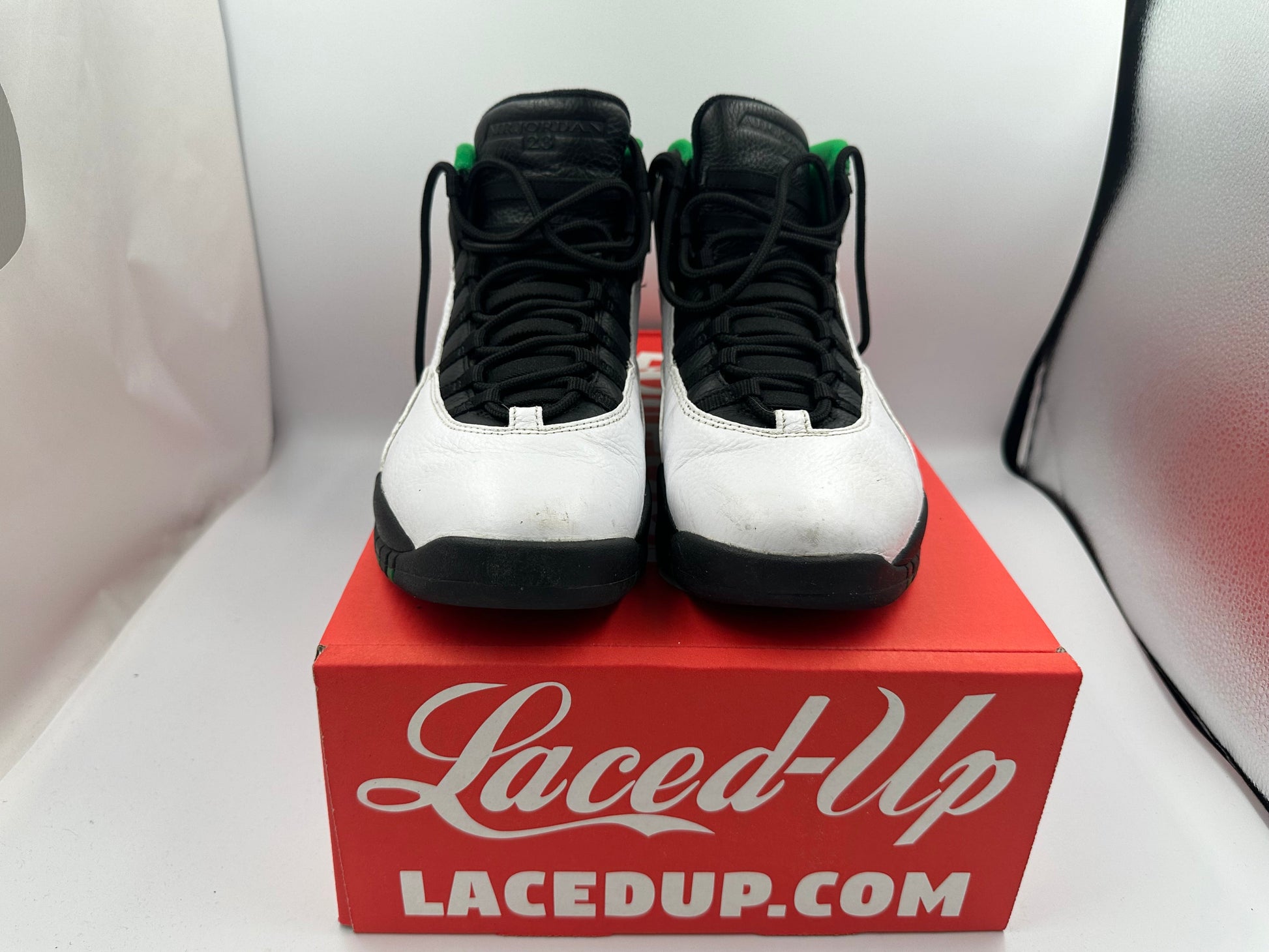 PRE OWNED Jordan 10 Retro Seattle NO BOX