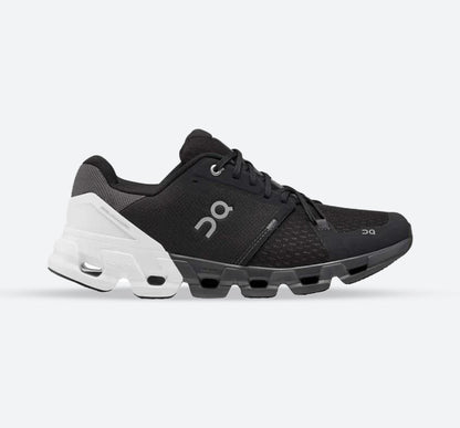Women's Wide Fit On Cloudflyer 4 Walking Trainers