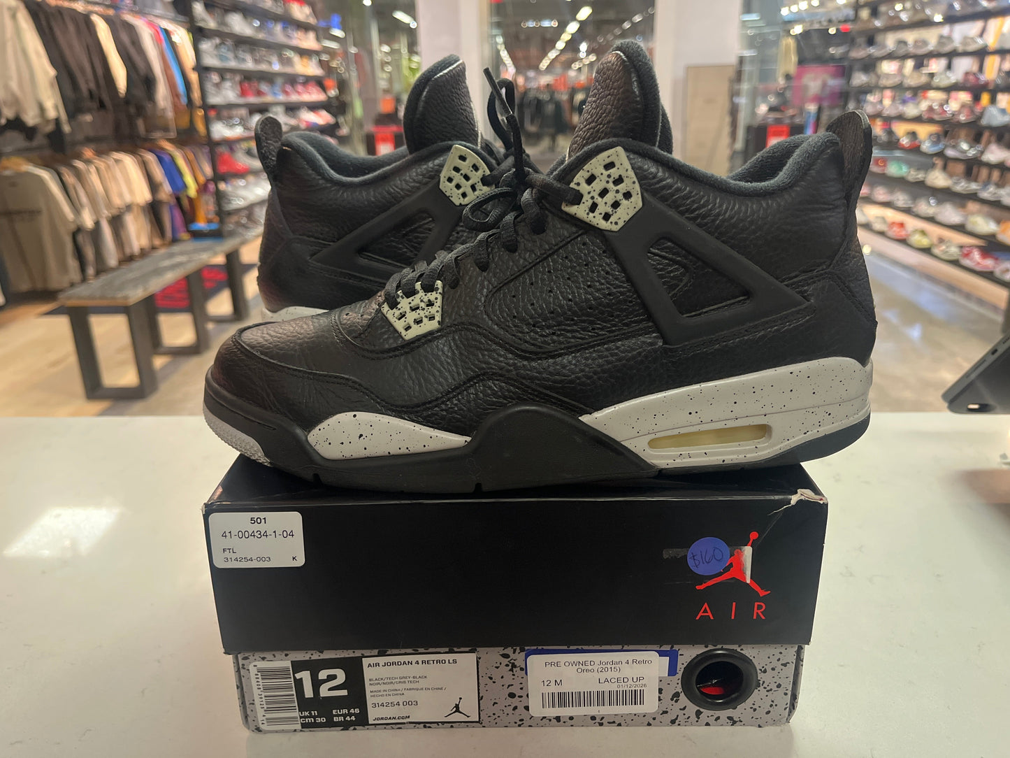 PRE OWNED Jordan 4 Retro Oreo (2015)