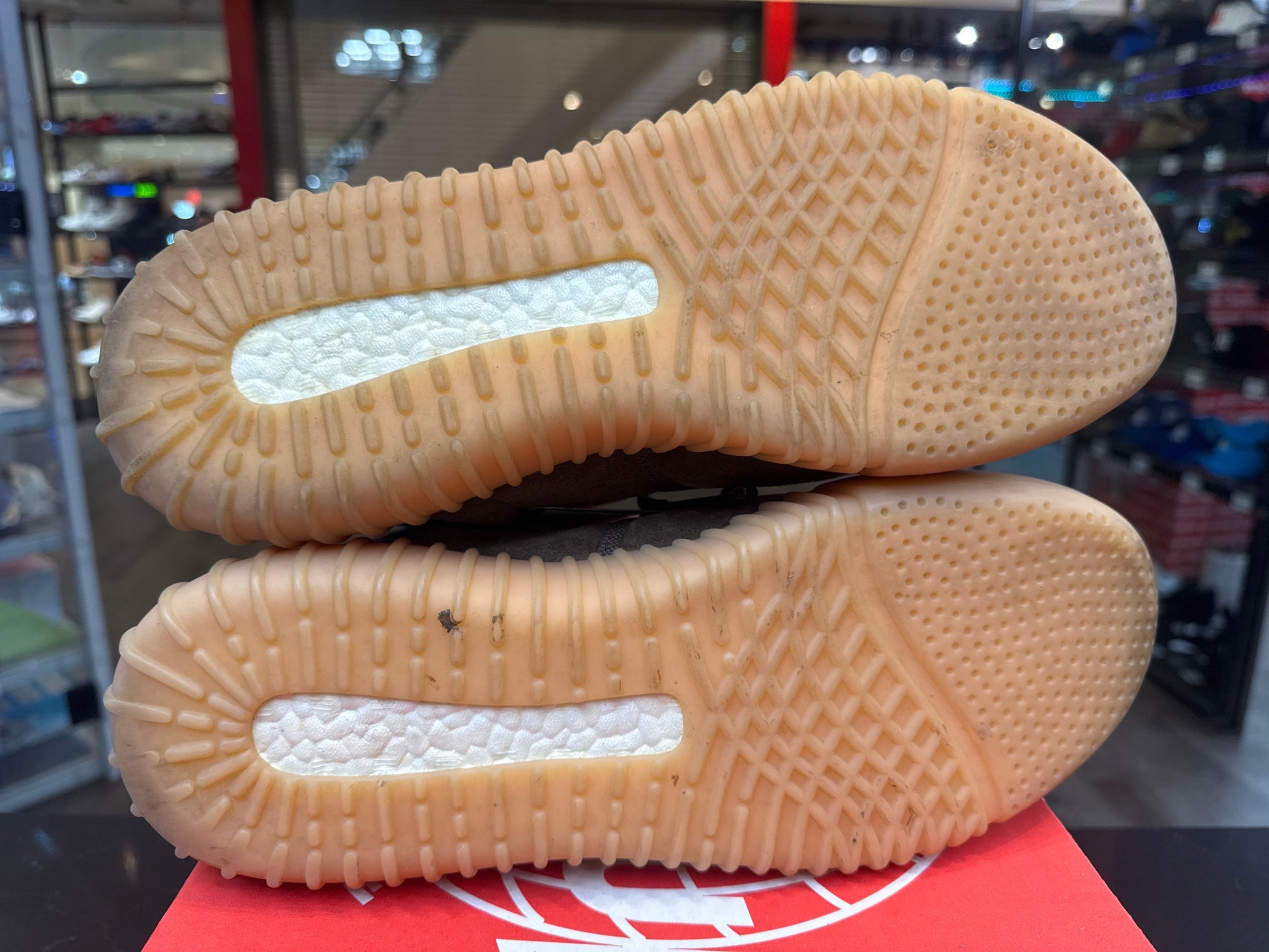 PRE OWNED adidas Yeezy Boost 750 Chocolate NO BOX
