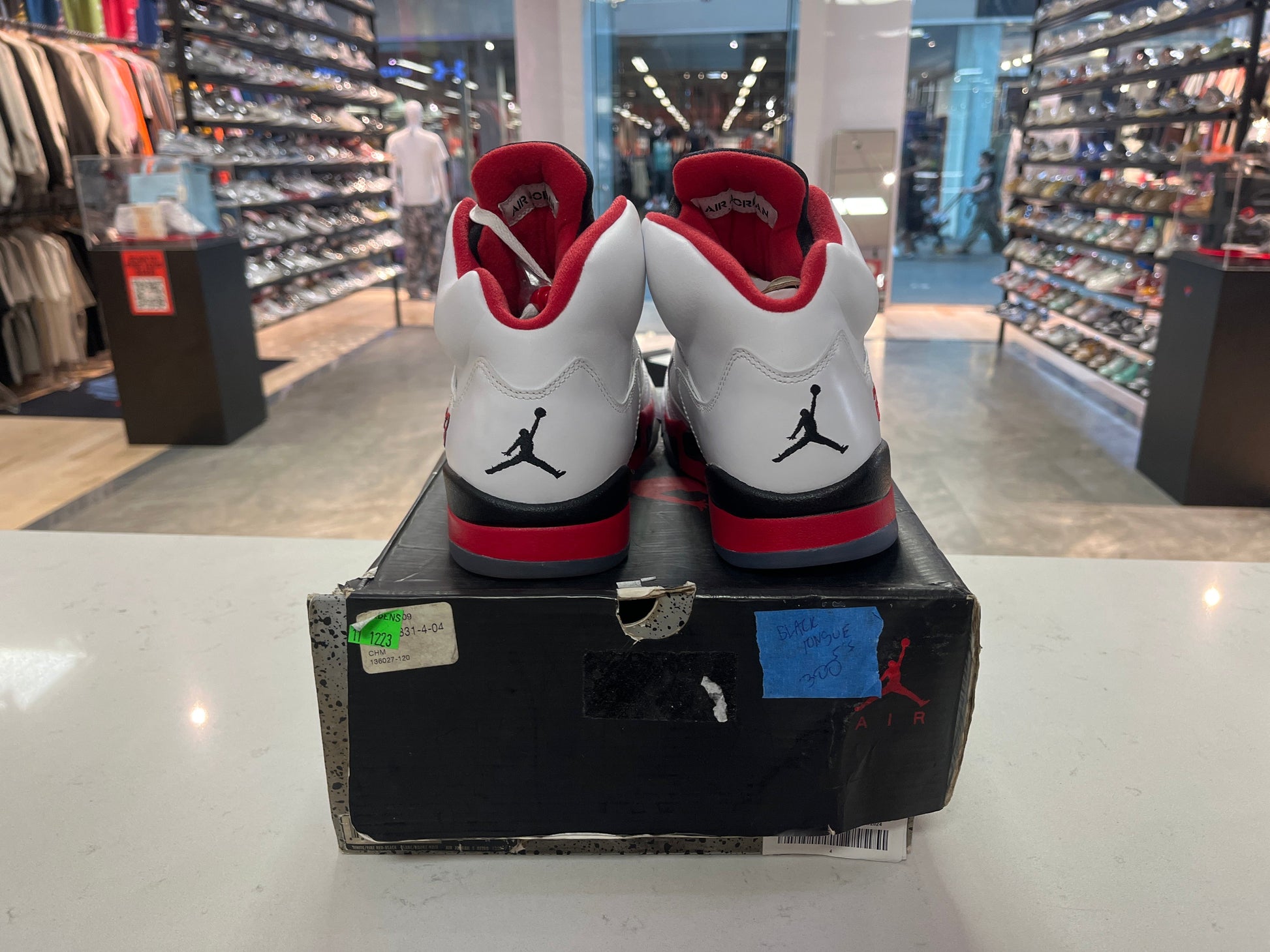 Nike Air Jordan Retro 5 "Fire Red Black Tongue" Conditional