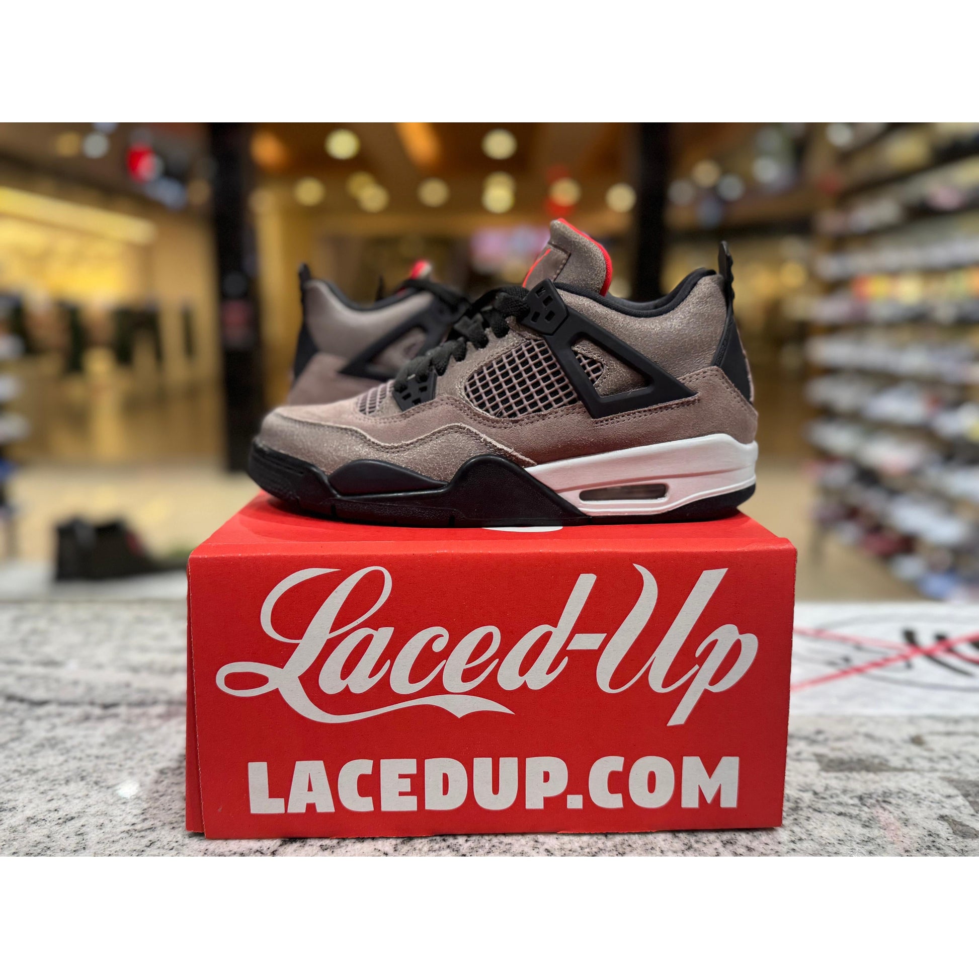 PRE OWNED Jordan 4 Retro Taupe Haze (GS) no box