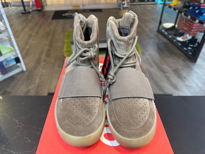 PRE OWNED adidas Yeezy Boost 750 Chocolate NO BOX