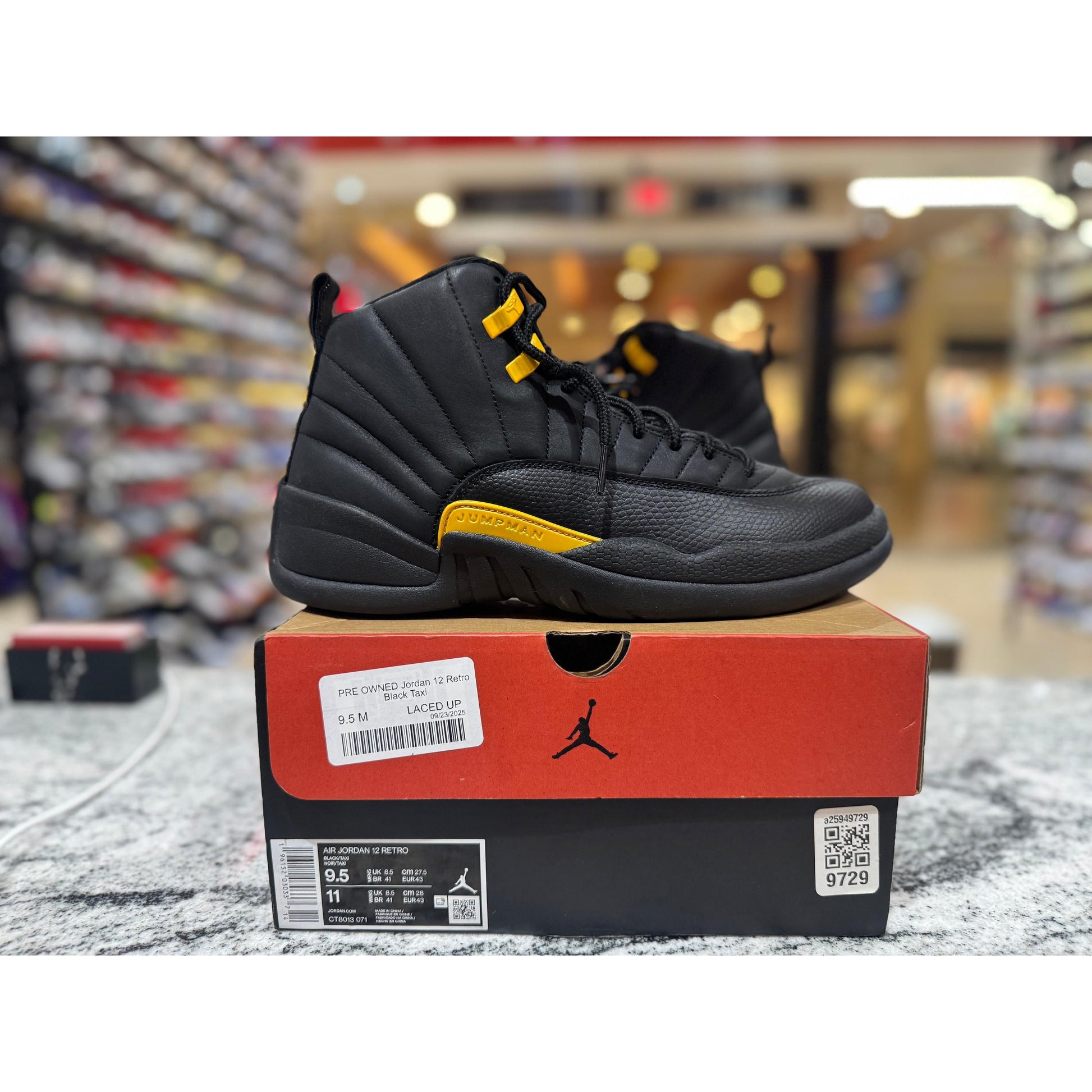 PRE OWNED Jordan 12 Retro Black Taxi
