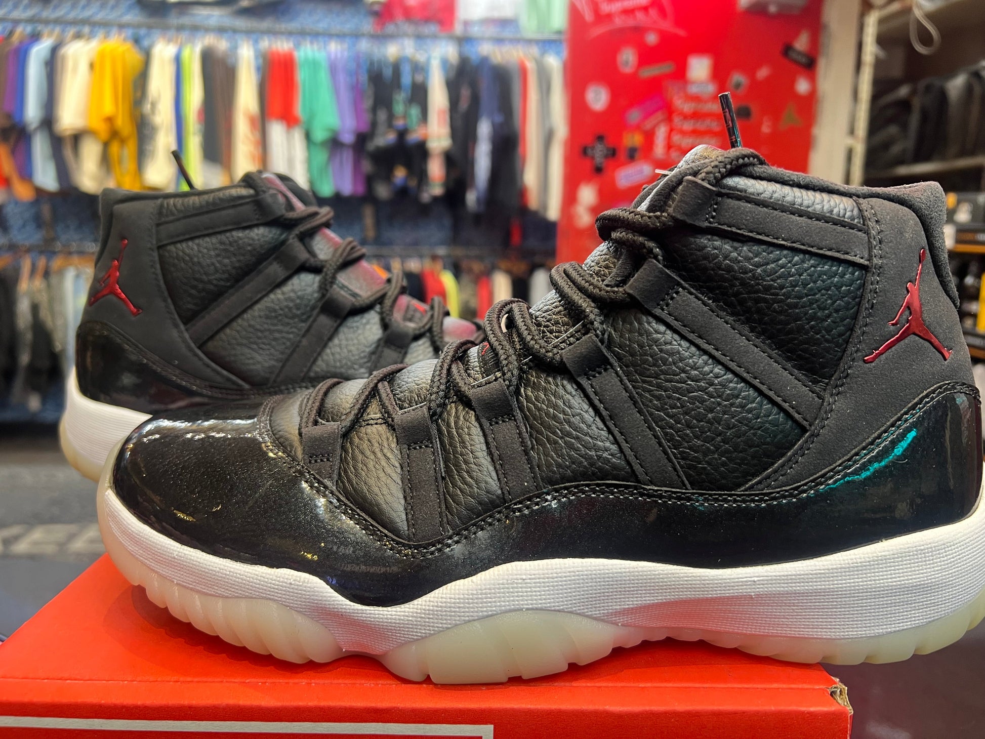 Jordan 11 Retro 72-10 NO BOX