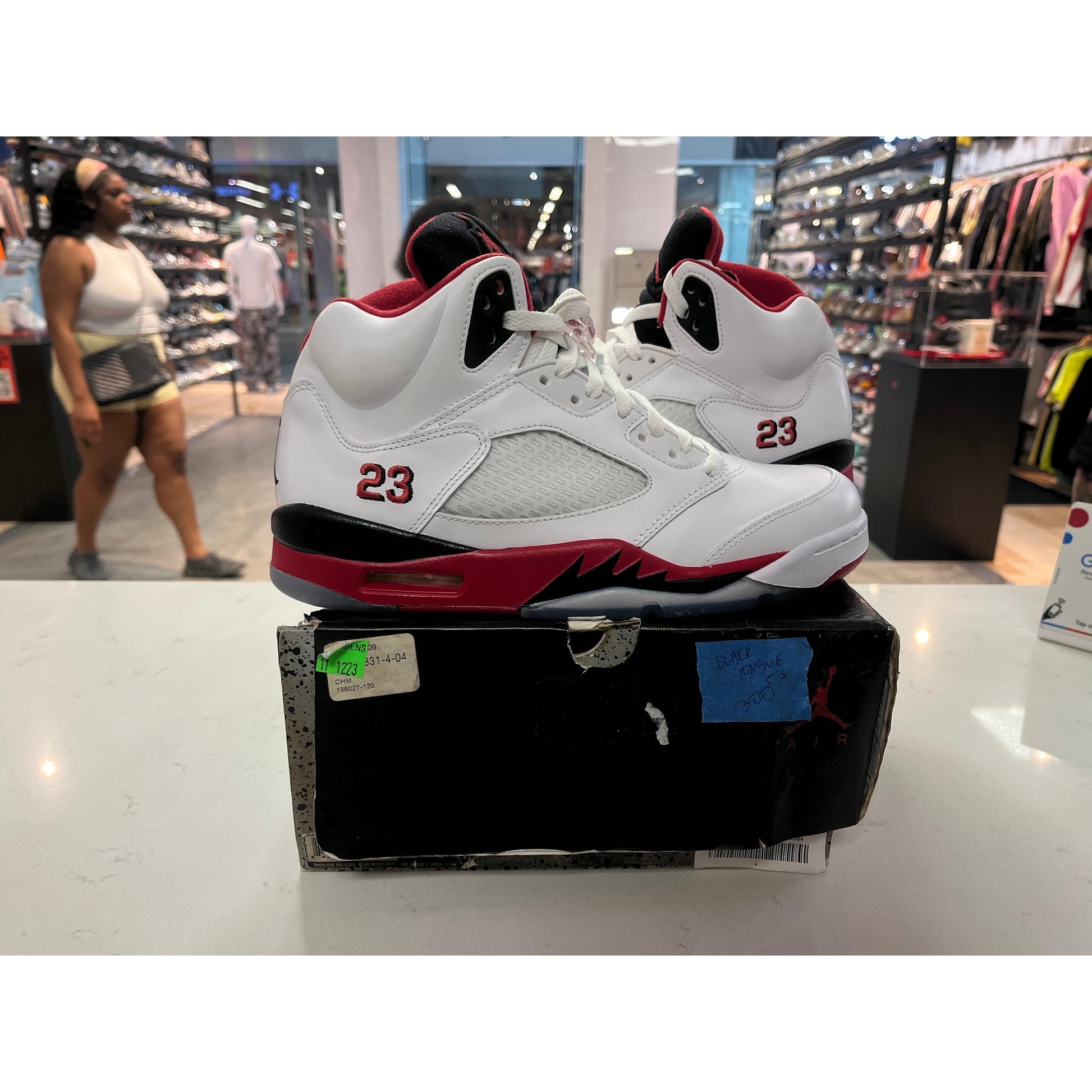 Nike Air Jordan Retro 5 "Fire Red Black Tongue" Conditional