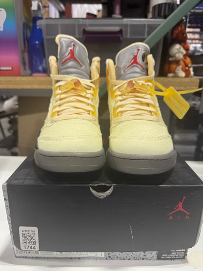 PRE OWNED VNDS Jordan 5 Retro Off-White Sail