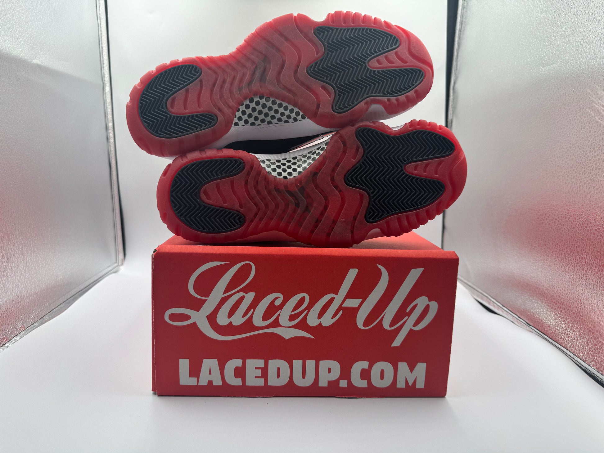 PRE OWNED Jordan 11 Retro Playoffs Bred (2019) Conditional