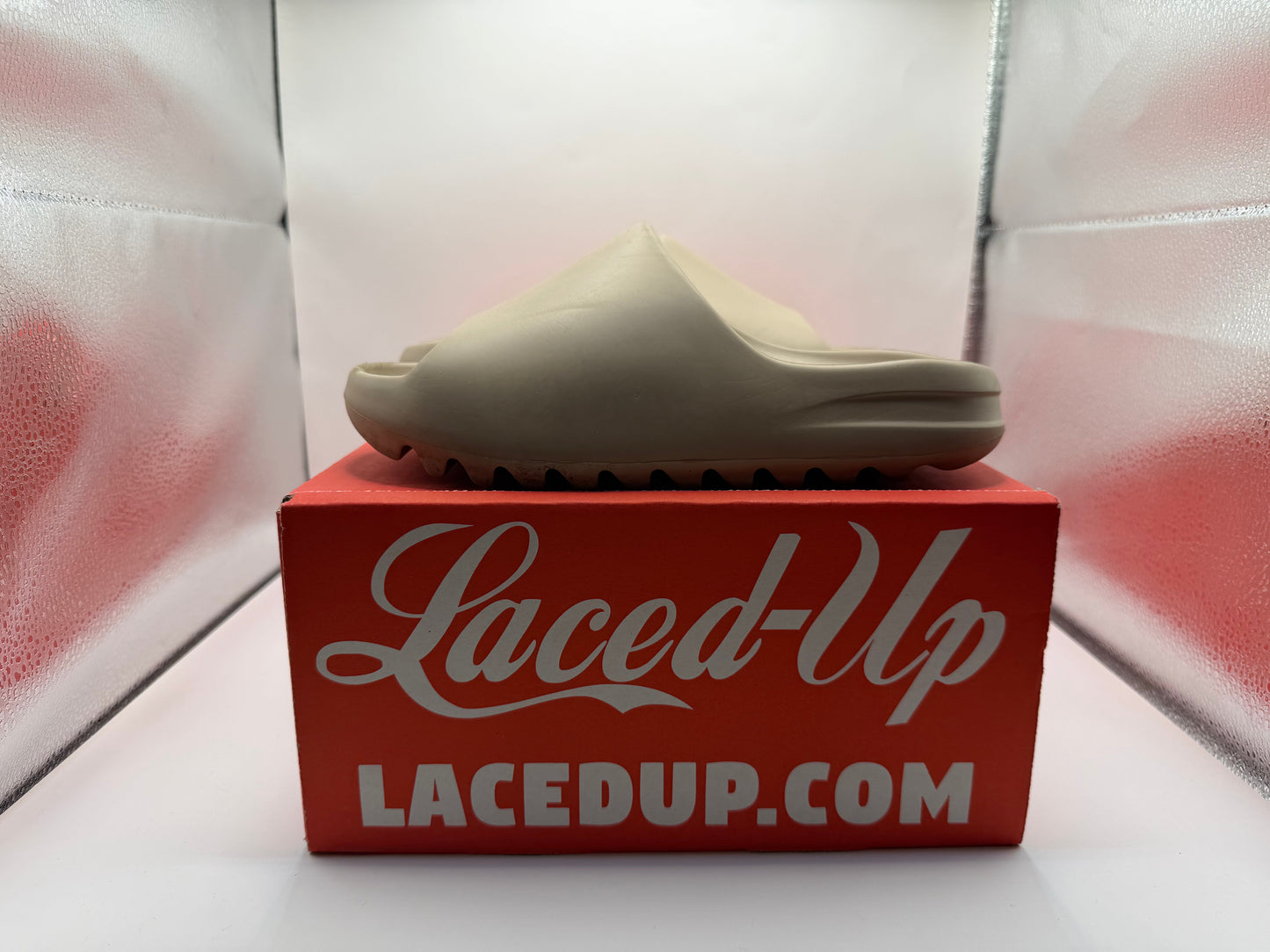 PRE OWNED adidas yeezy slide “pure” No Box