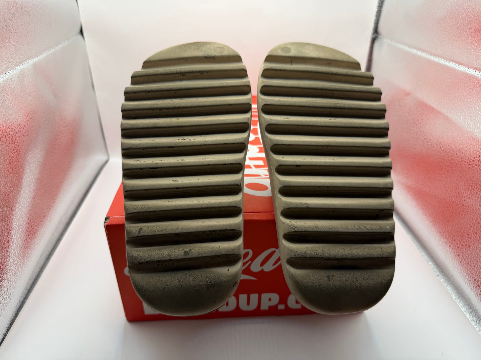 PRE OWNED adidas yeezy slide “pure” No Box