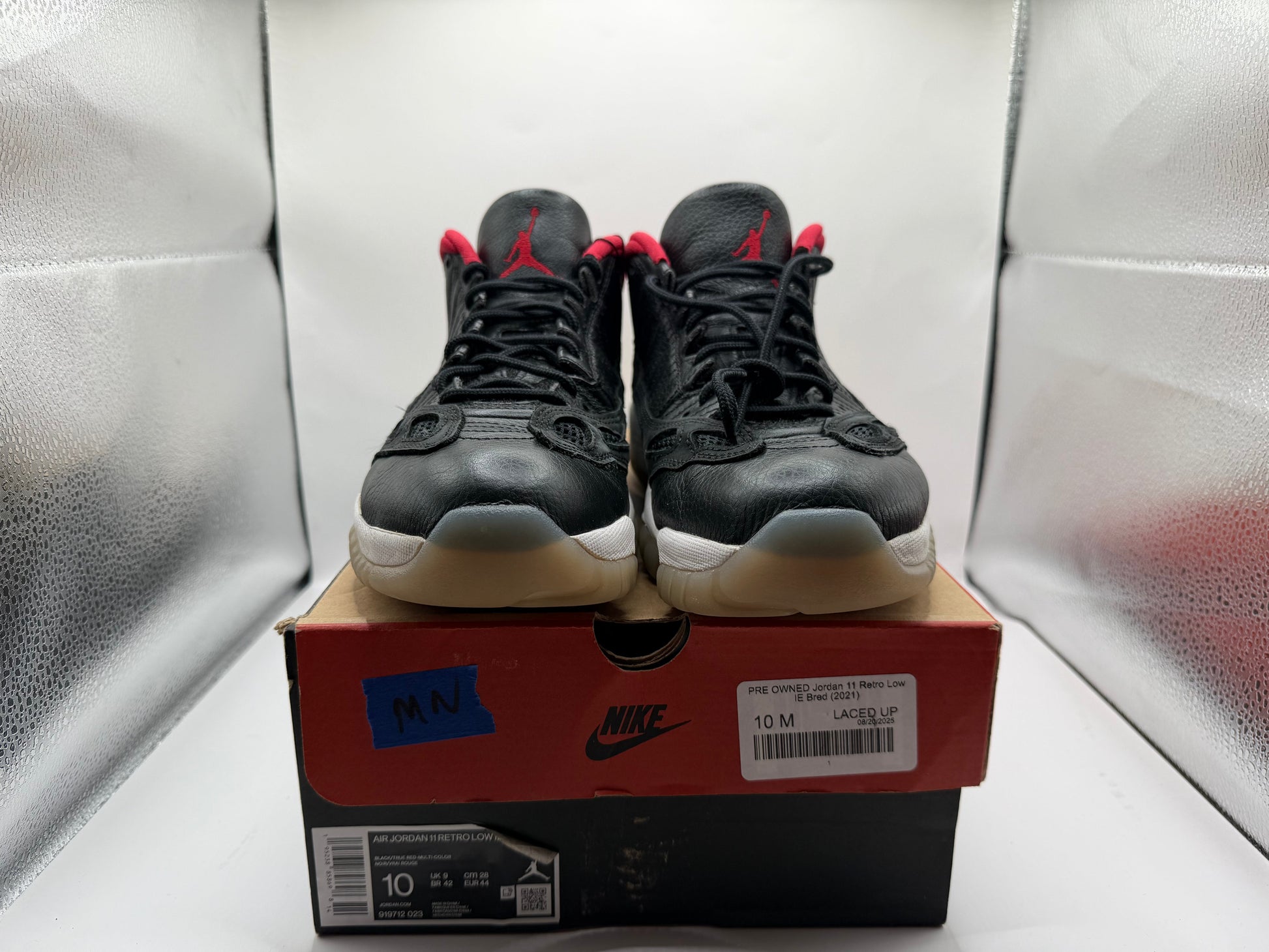 PRE OWNED Jordan 11 Retro Low IE Bred (2021)
