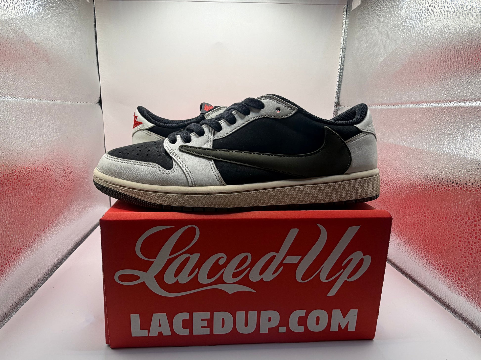PRE OWNED Jordan 1 Retro Low OG SP Travis Scott Olive (Women's) NO BOX
