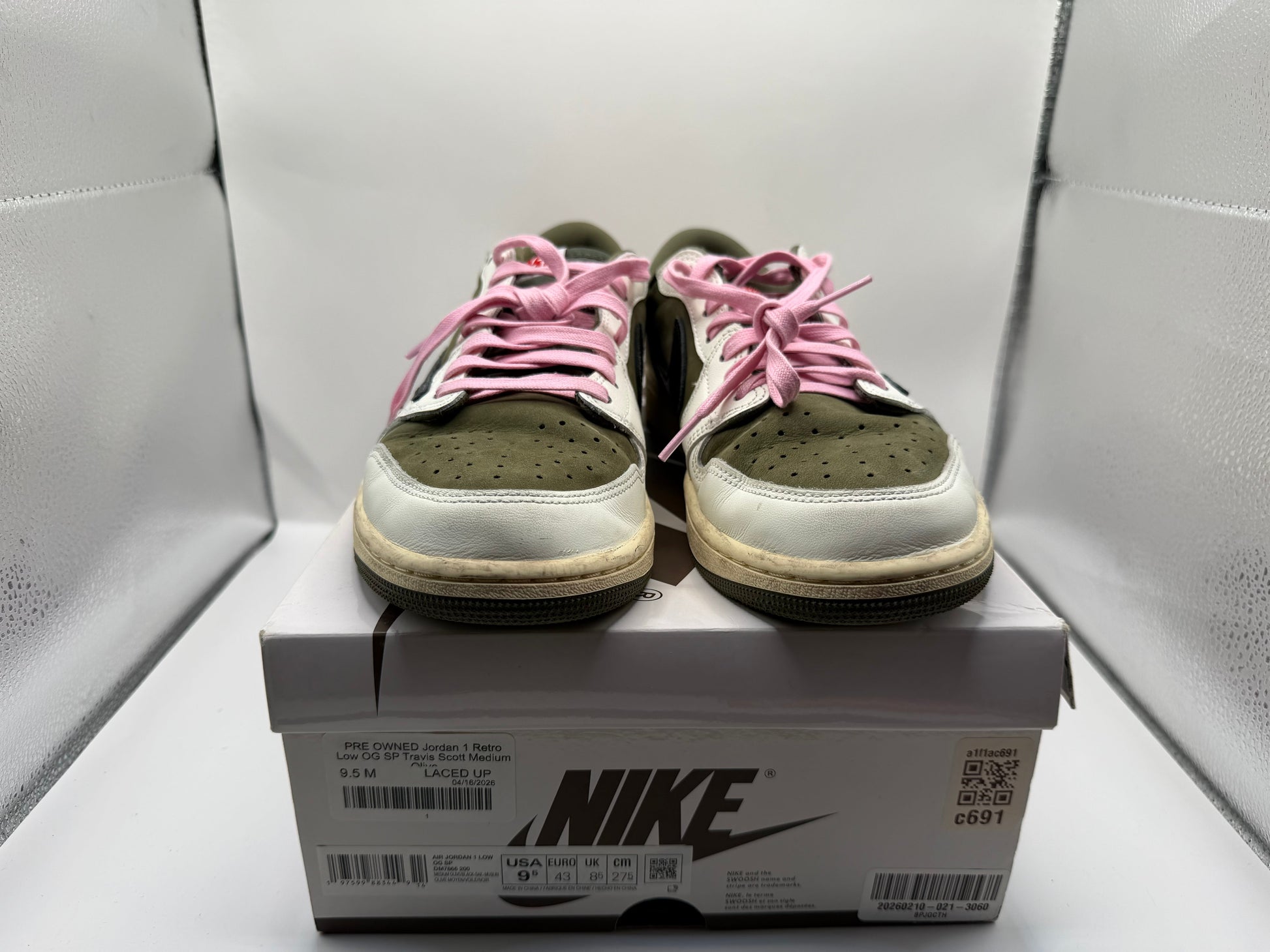 PRE OWNED Jordan 1 Retro Low OG SP Travis Scott Medium Olive