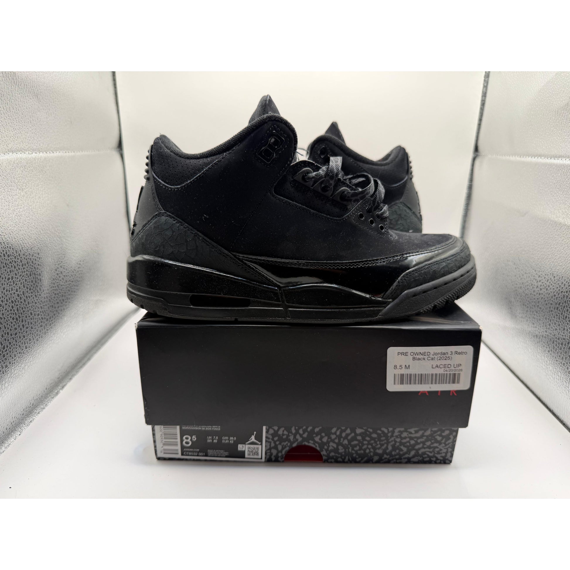 PRE OWNED Jordan 3 Retro Black Cat (2025)