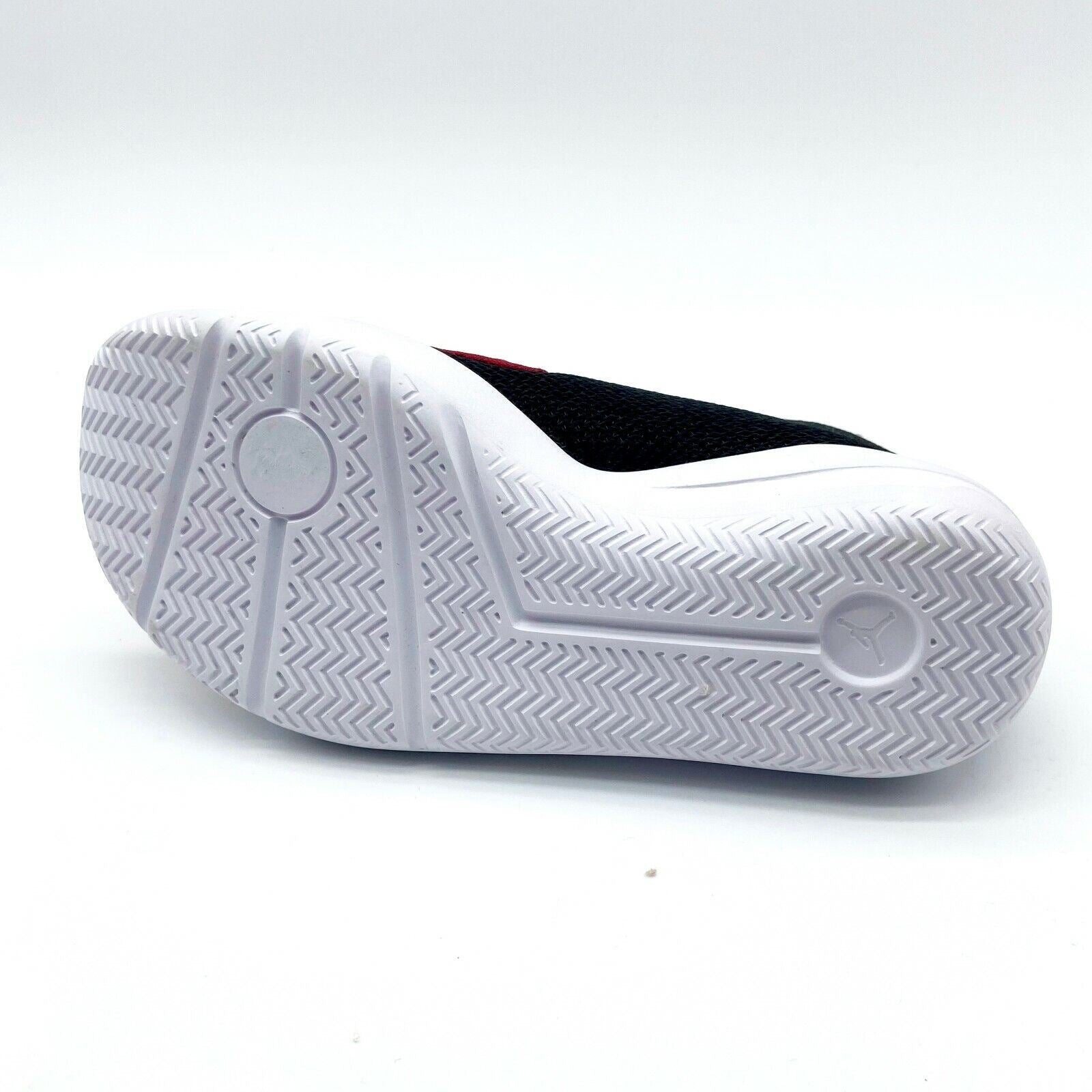 Jordan Eclipse Chukka Black White Gym Red Kids Size 4 Basketball 881454 001